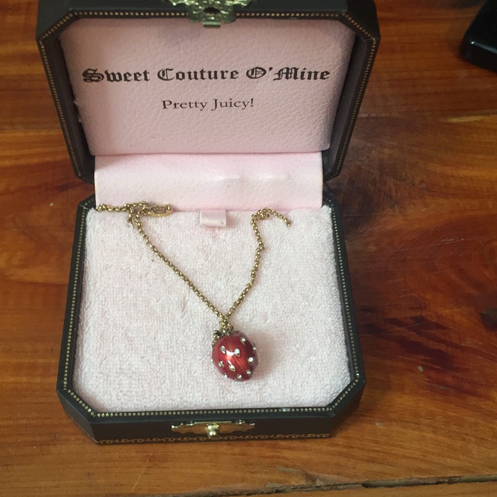 🍓🍓Juicy Couture Strawberry necklace🍓🍓